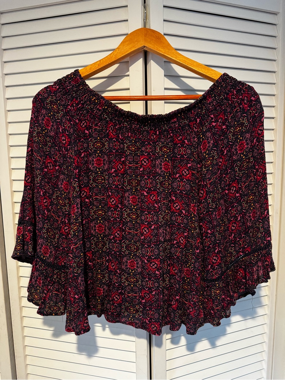 Women’s Off-Shoulder Floral Tunic Top - Deep Burgundy